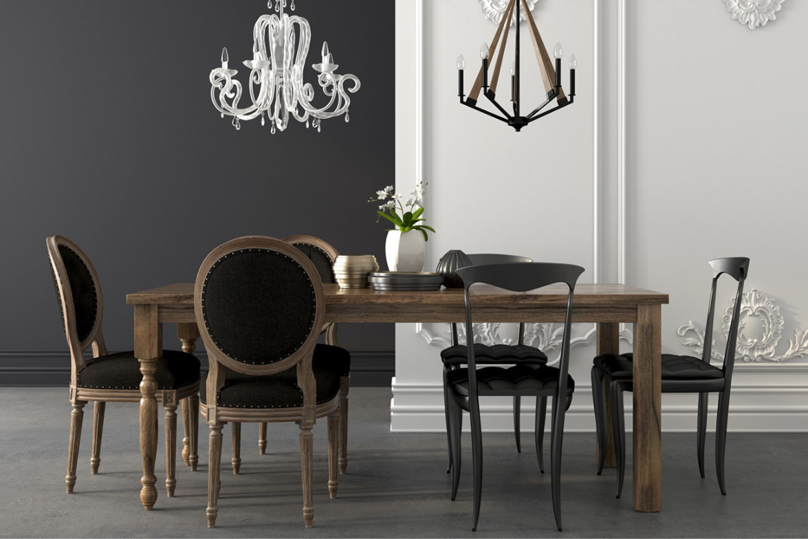 Sala de jantar com cadeiras pretas e parede preta